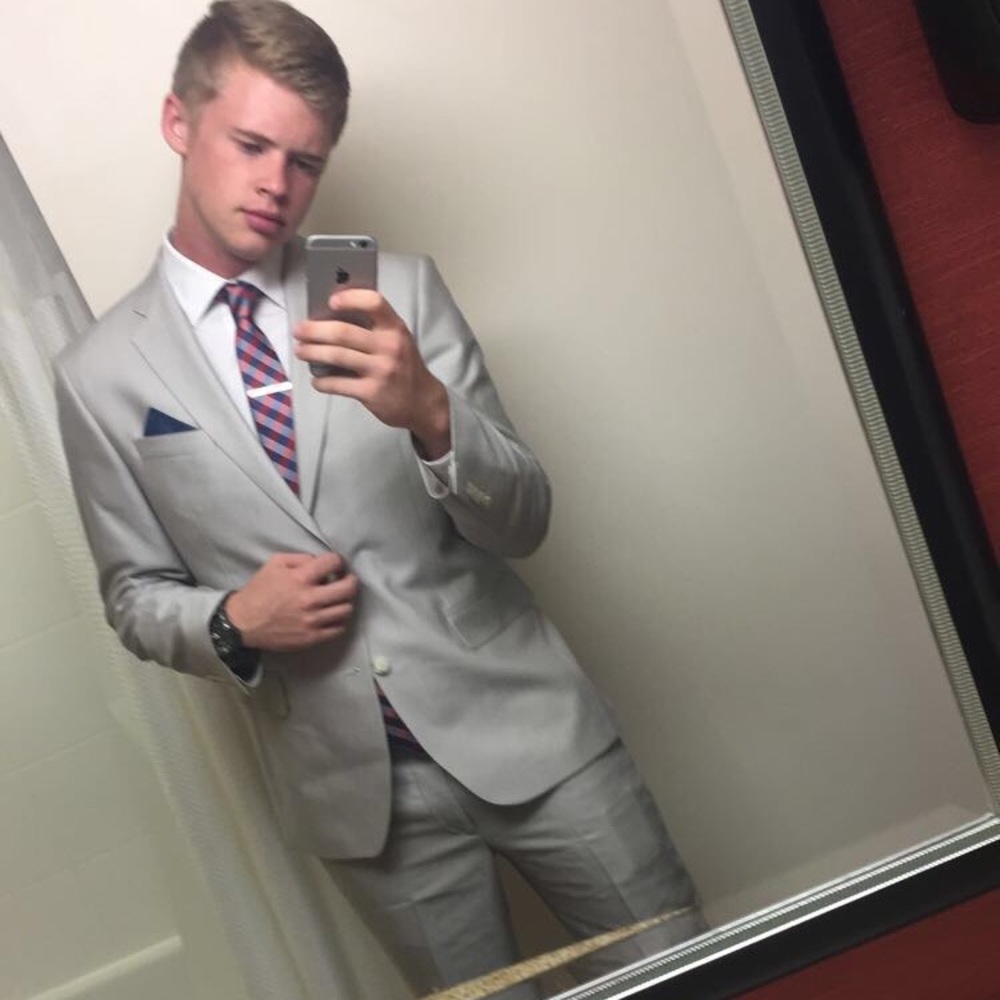 Meet your Posher, Carson